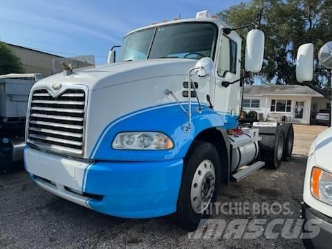 Mack CXN613 Ciągniki siodłowe