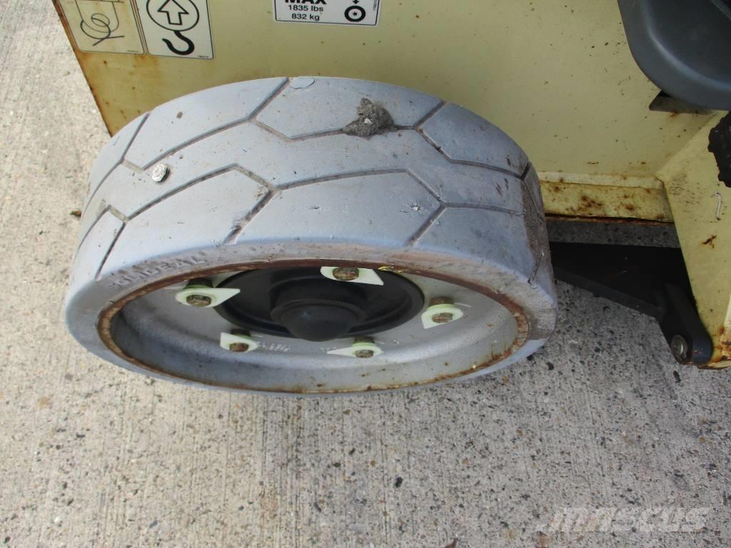 JLG 2632 ES  (081) Podnośniki nożycowe