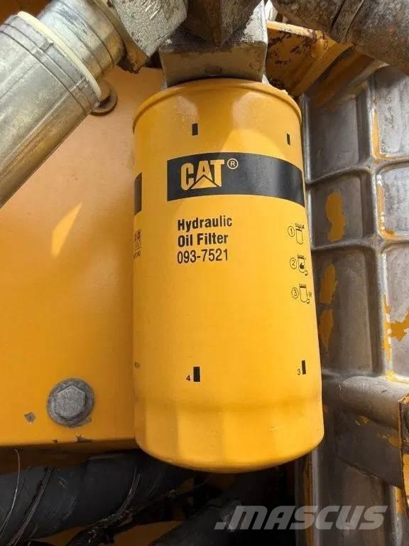CAT 320CL Koparki gąsienicowe