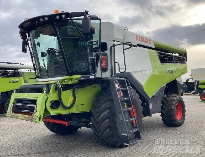 CLAAS LEXION 5300 Kombajny zbożowe