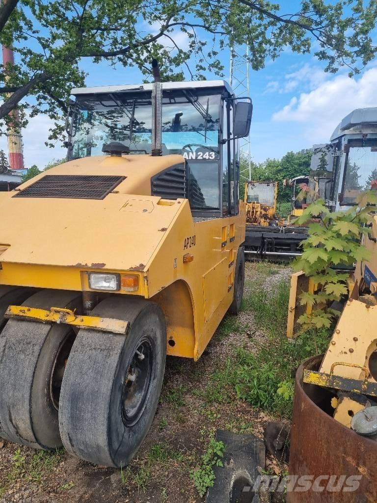 Ammann AP 240 Walce ogumione