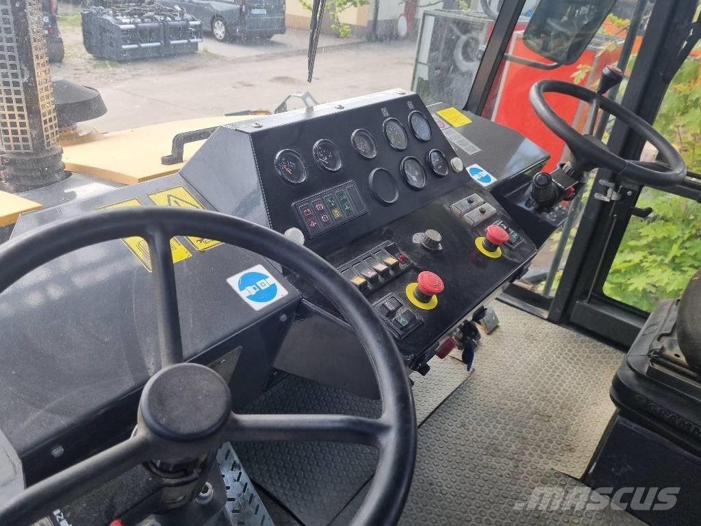 Ammann AP 240 Walce ogumione