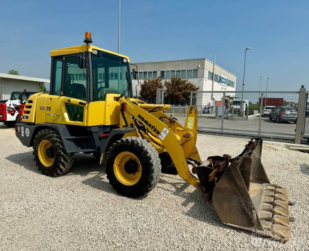 Komatsu WA 75 Ładowarki kołowe