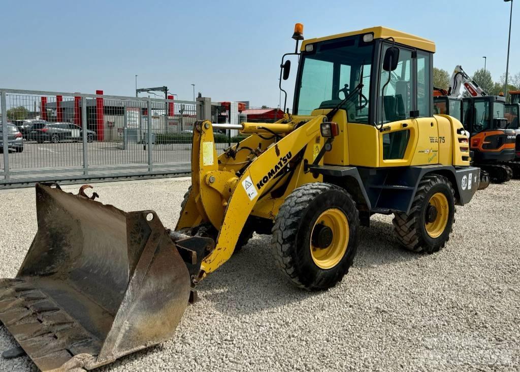 Komatsu WA 75 Ładowarki kołowe