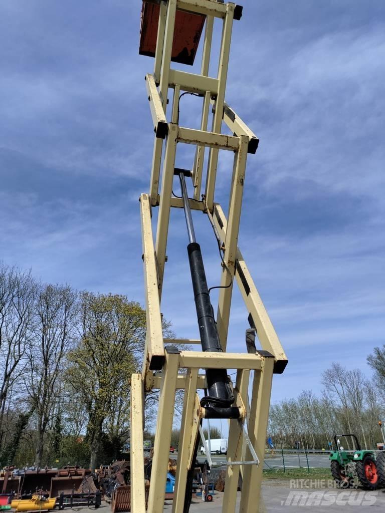 JLG 2646 E 3 Podnośniki nożycowe