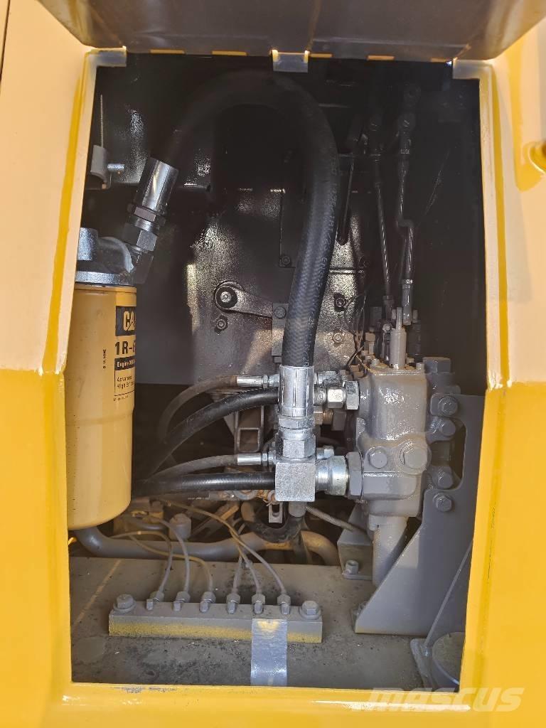 CAT D 5 K Spycharki gąsienicowe