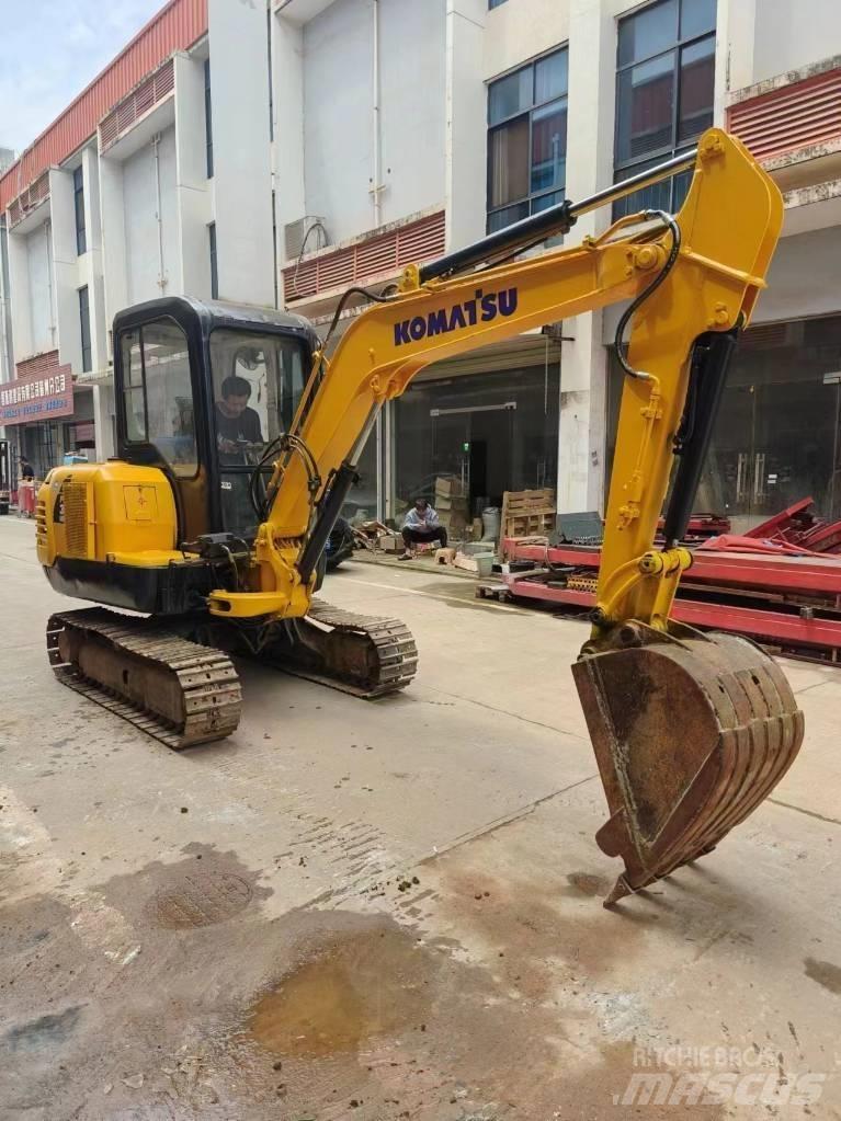 Komatsu PC 35 R-8 Minikoparki