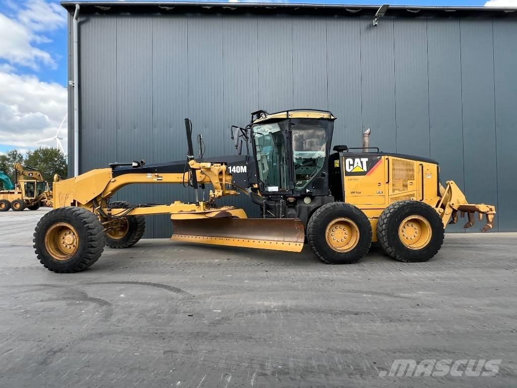CAT 140M Równiarki