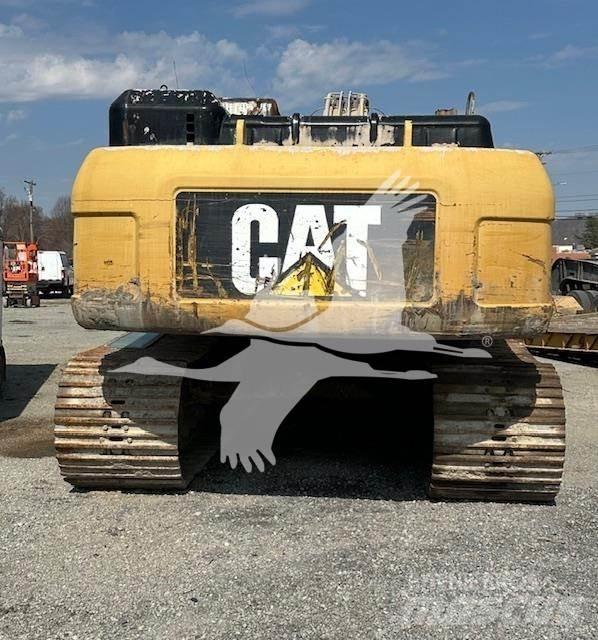 CAT 330D Koparki gąsienicowe