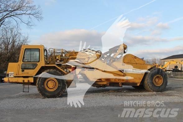 CAT 615C II Skrobaki