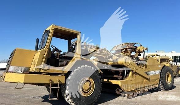 CAT 615C II Skrobaki