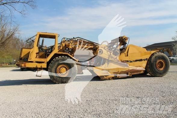 CAT 615C II Skrobaki