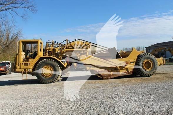 CAT 621F Skrobaki