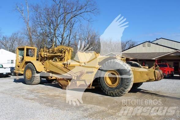 CAT 621F Skrobaki