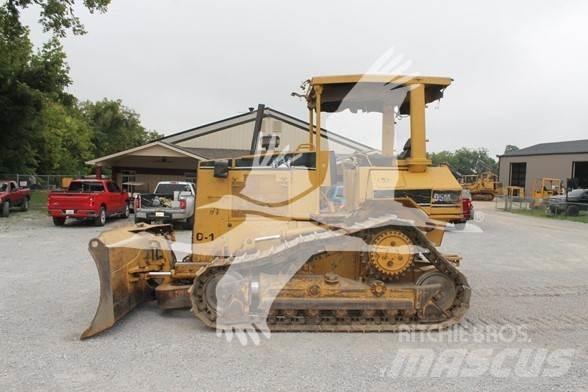CAT D5M XL Spycharki gąsienicowe