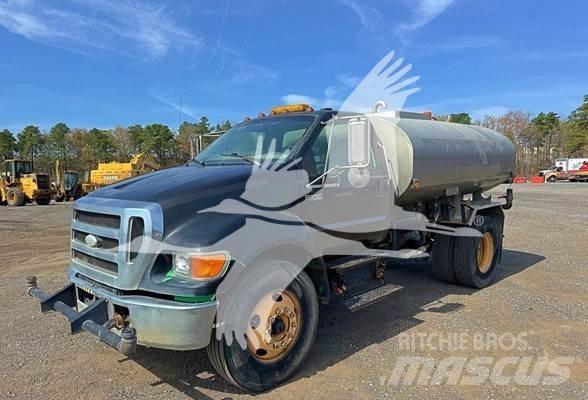 Ford F750 SD Cysterna