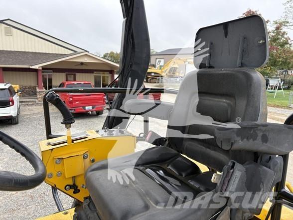 Sakai SW884 Walce jednobębnowe