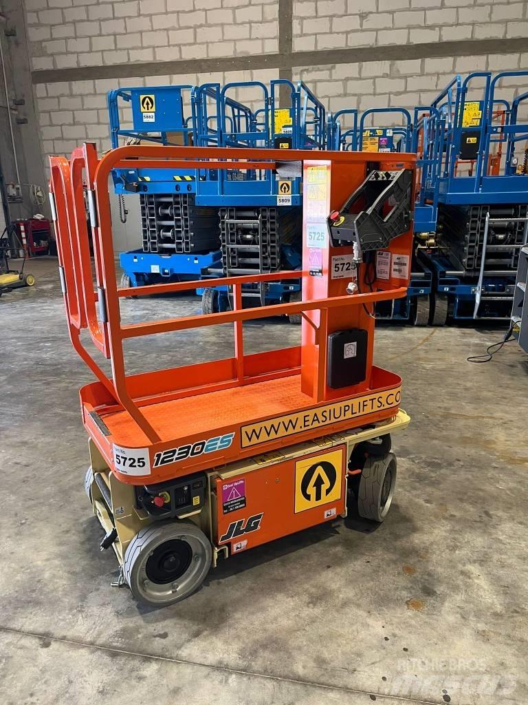 JLG 1230 ES Podnośniki masztowe