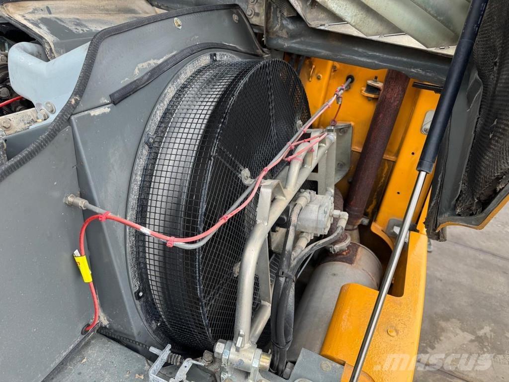 Liebherr A 316 Koparki przeładunkowe