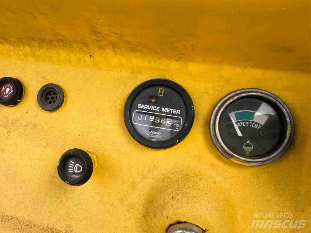 Komatsu D 21 P-5 Spycharki gąsienicowe