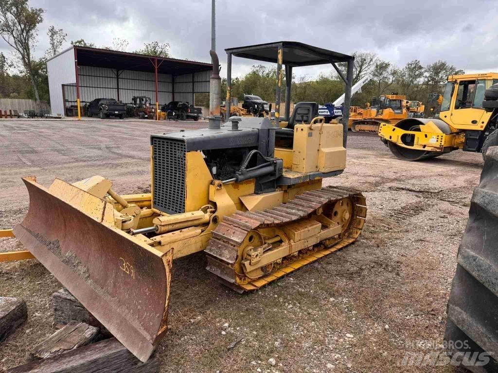 Komatsu D 21 P-5 Spycharki gąsienicowe