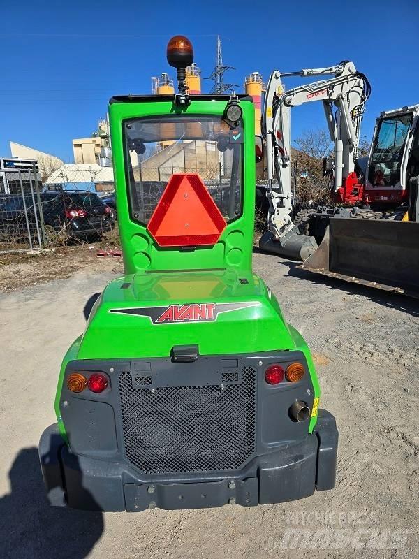 Avant 755 i Ładowarki burtowe