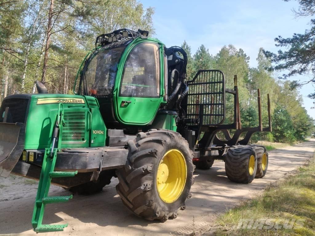 John Deere 1010 E Forwardery