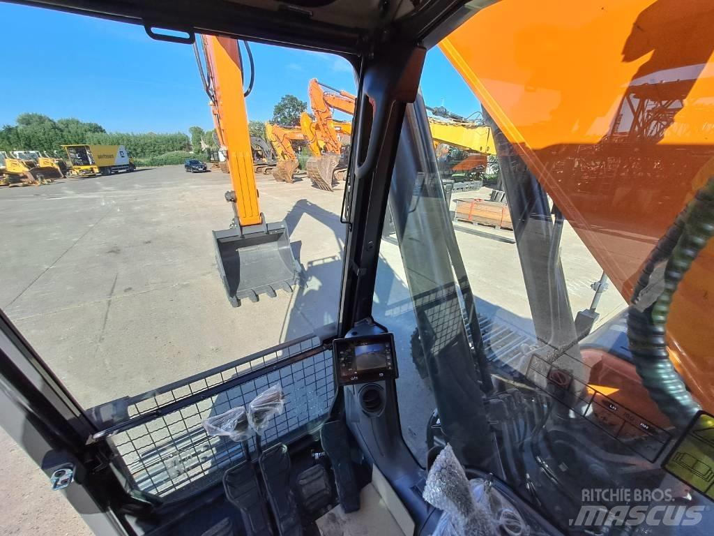 Develon DX300LC-7M Koparki gąsienicowe