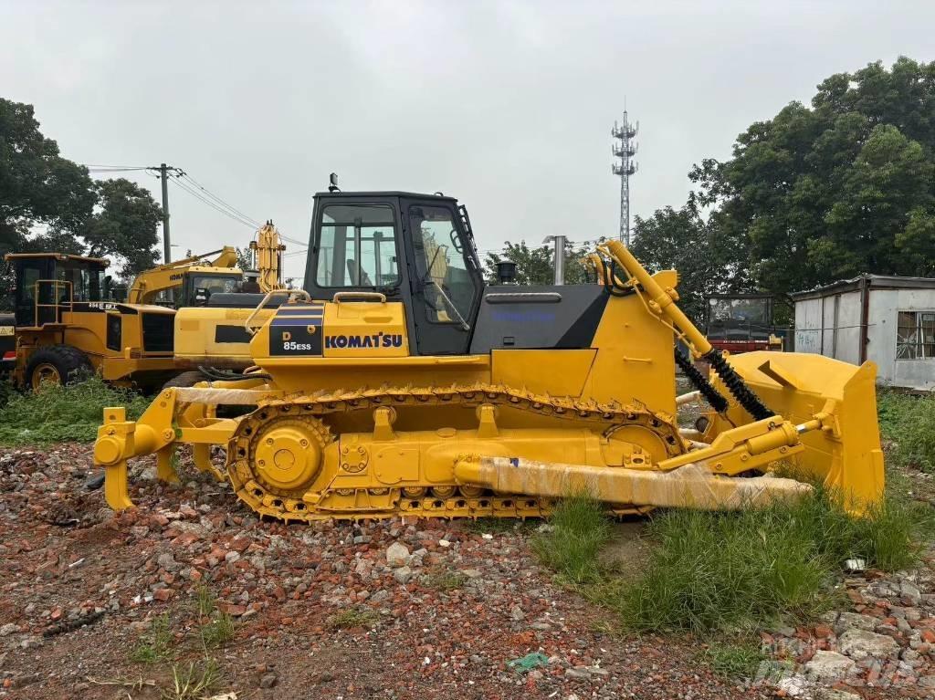 Komatsu D 85 E-12 Spycharki gąsienicowe
