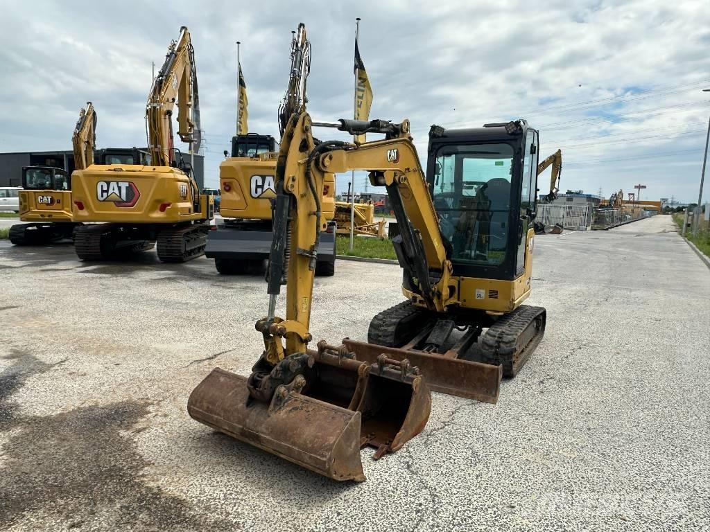 CAT 302.7 Minikoparki