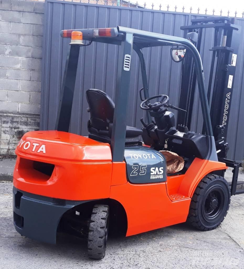 Toyota 02 7 FDF 25 Wózki Diesla