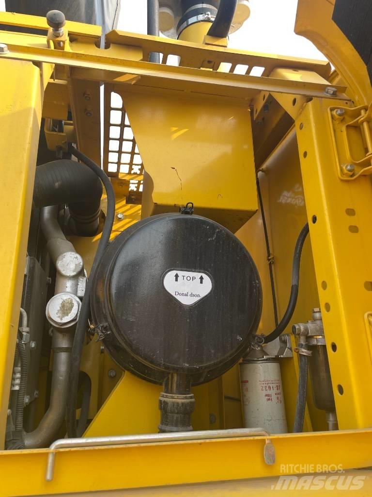 Komatsu 350 Koparki gąsienicowe