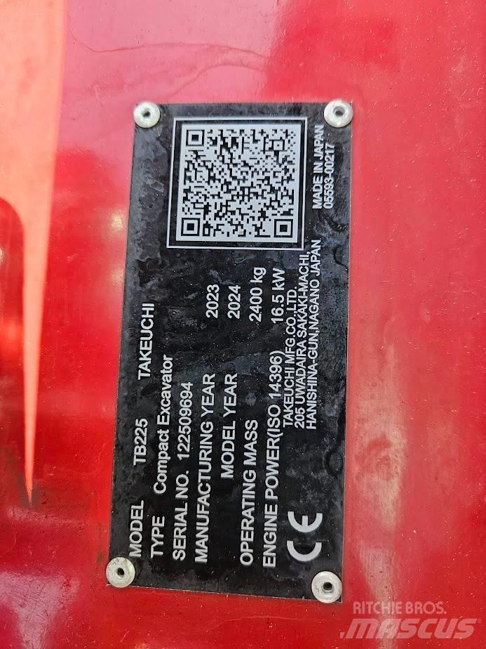 Takeuchi TB225 V0 Minikoparki