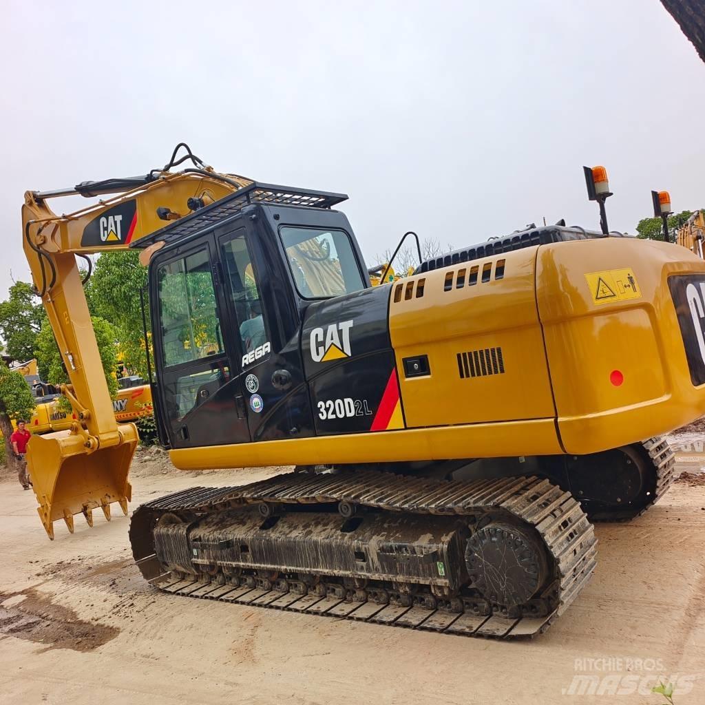 CAT 320 D2L Koparki gąsienicowe