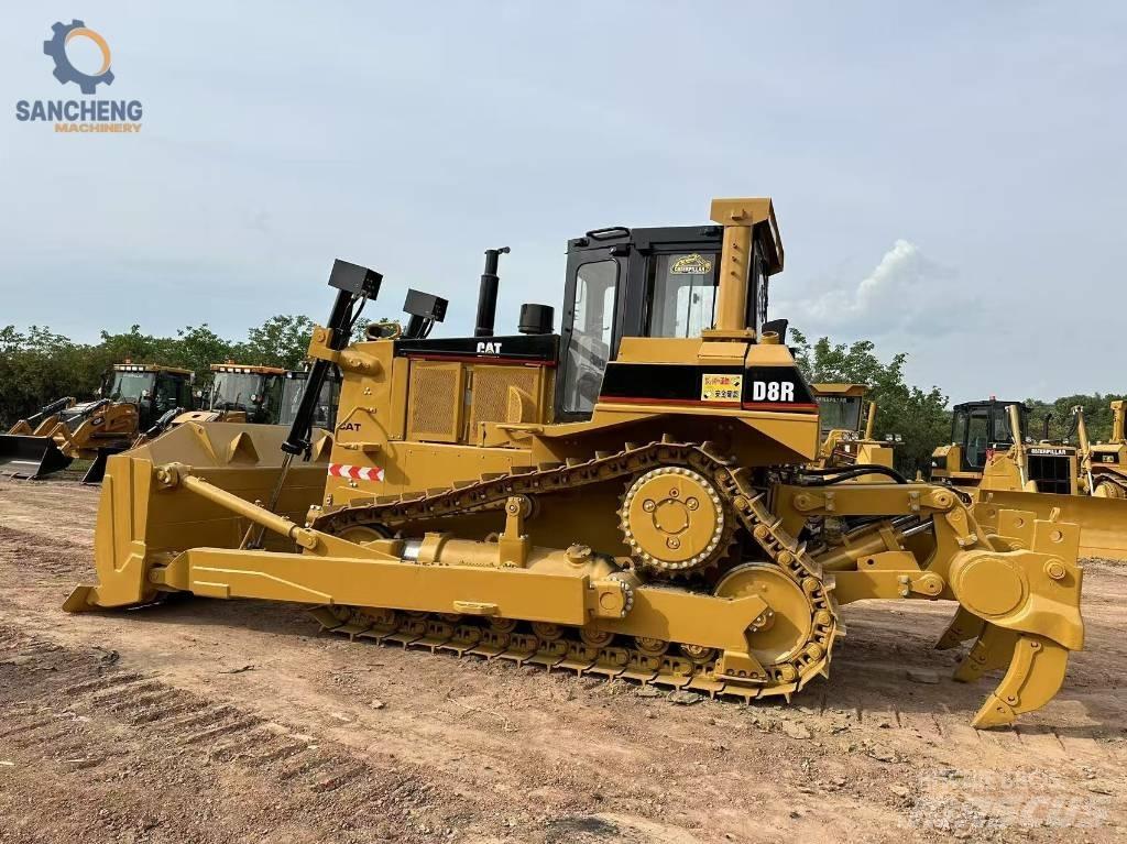 CAT D 8 R Spycharki gąsienicowe
