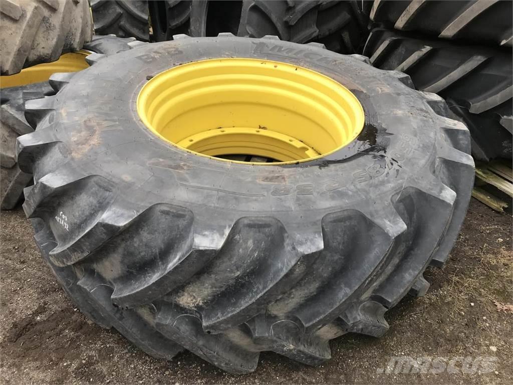 Michelin 650/85R38 Opony, koła i felgi
