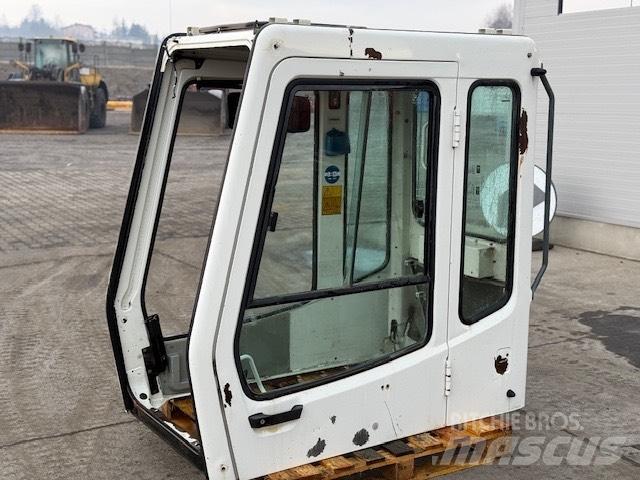 Liebherr R 944 B CAB Kabiny i wnętrze