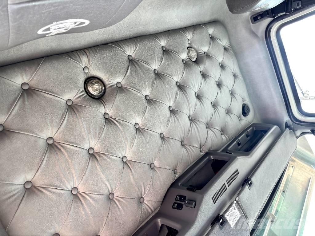 Mack GU713 Ciągniki siodłowe