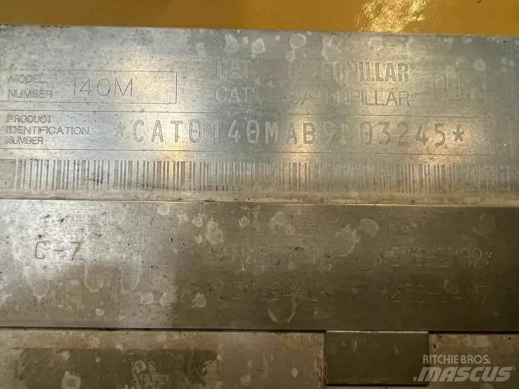 CAT 140 M Równiarki