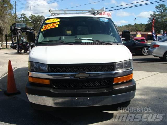 Chevrolet G3500 Busy / Vany