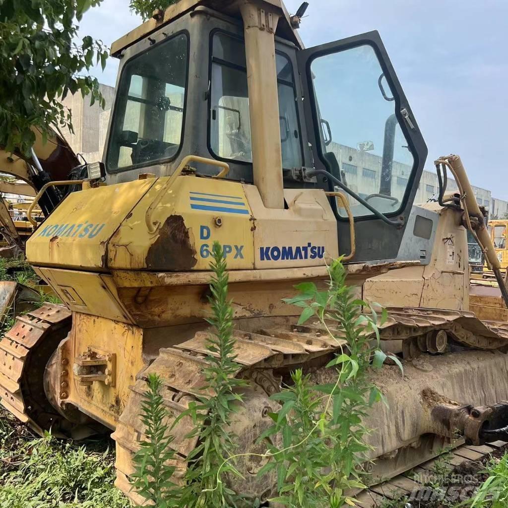 Komatsu D 65 P-12 Spycharki gąsienicowe