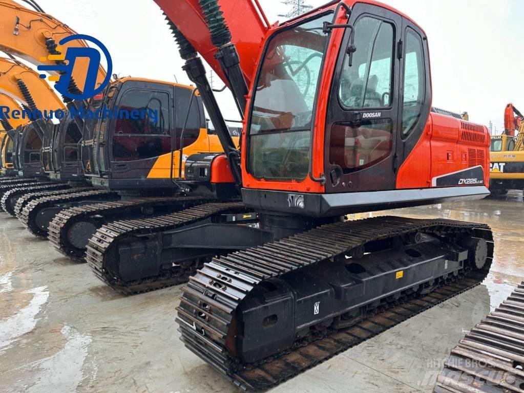 Doosan DX 225 LC-9C Koparki gąsienicowe