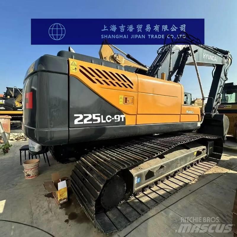 Hyundai R225 Koparki gąsienicowe