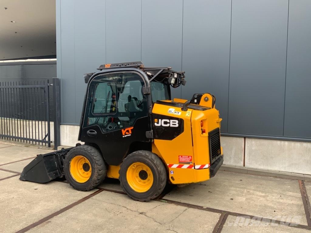 JCB 155 Ładowarki burtowe