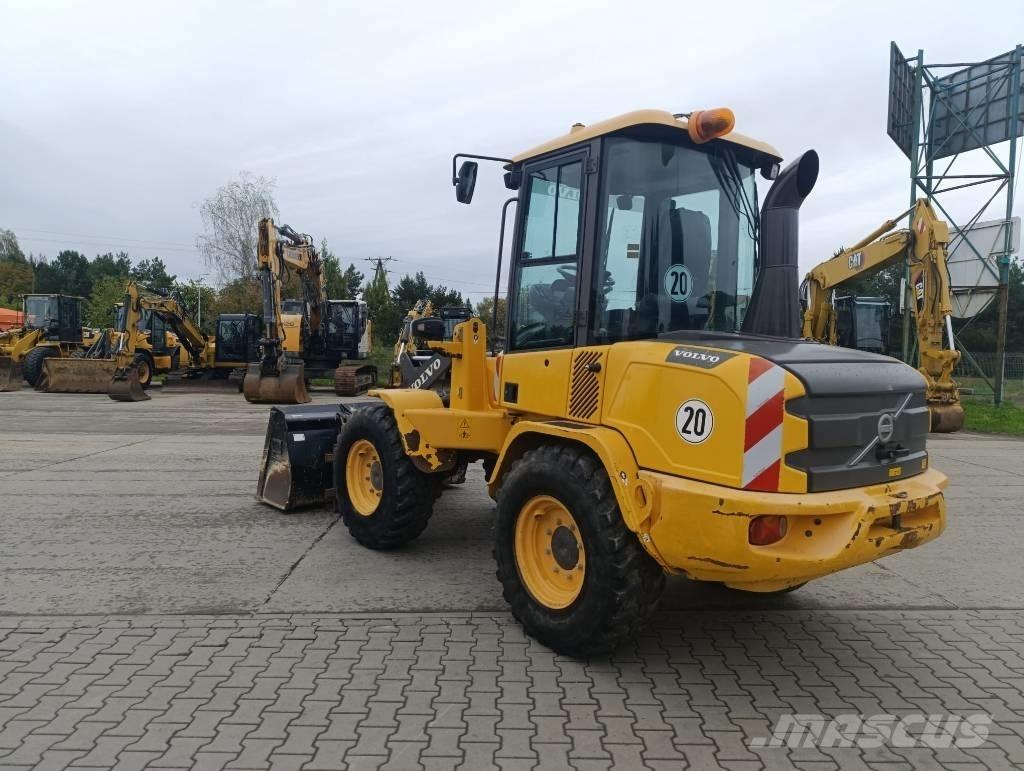 Volvo L 30 G Ładowarki kołowe