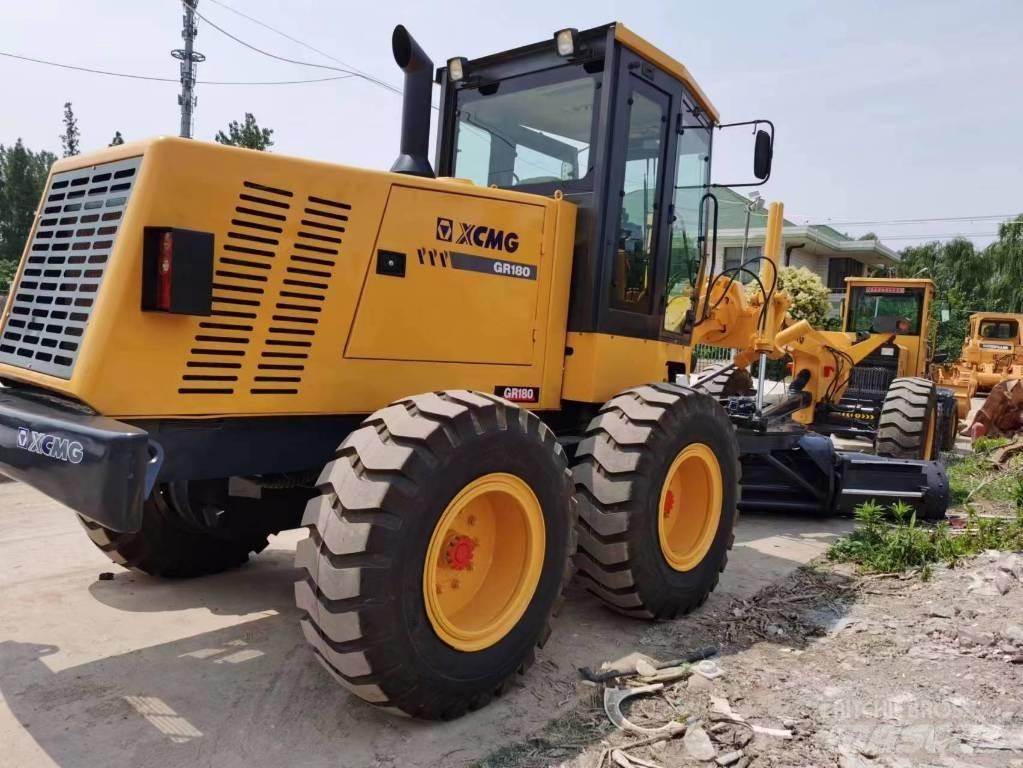 XCMG GR 180 Równiarki