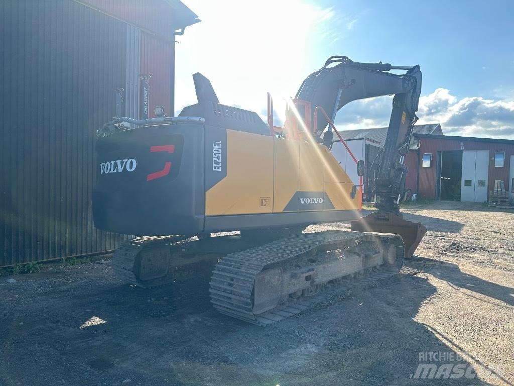 Volvo EC 250 EL Koparki gąsienicowe