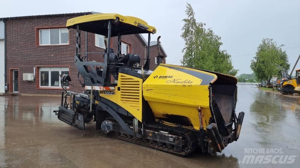 Bomag BF 300 Rozściełacze do asfaltu