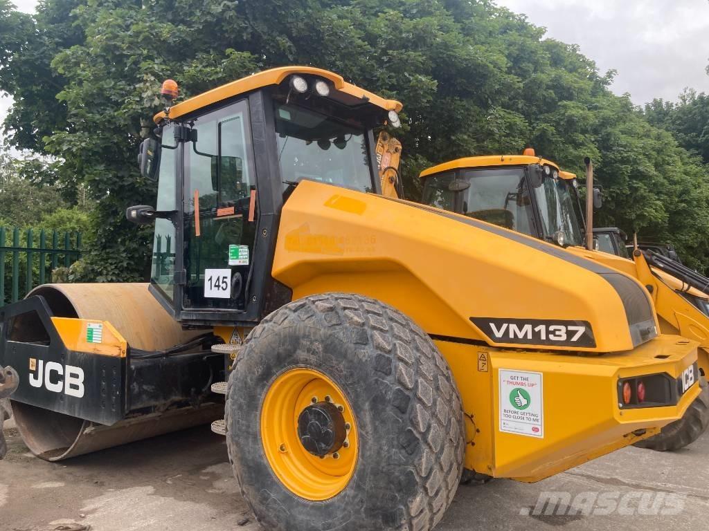 JCB VM137 2015 Walce jednobębnowe
