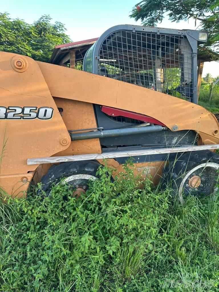 CASE SR 250 Ładowarki burtowe